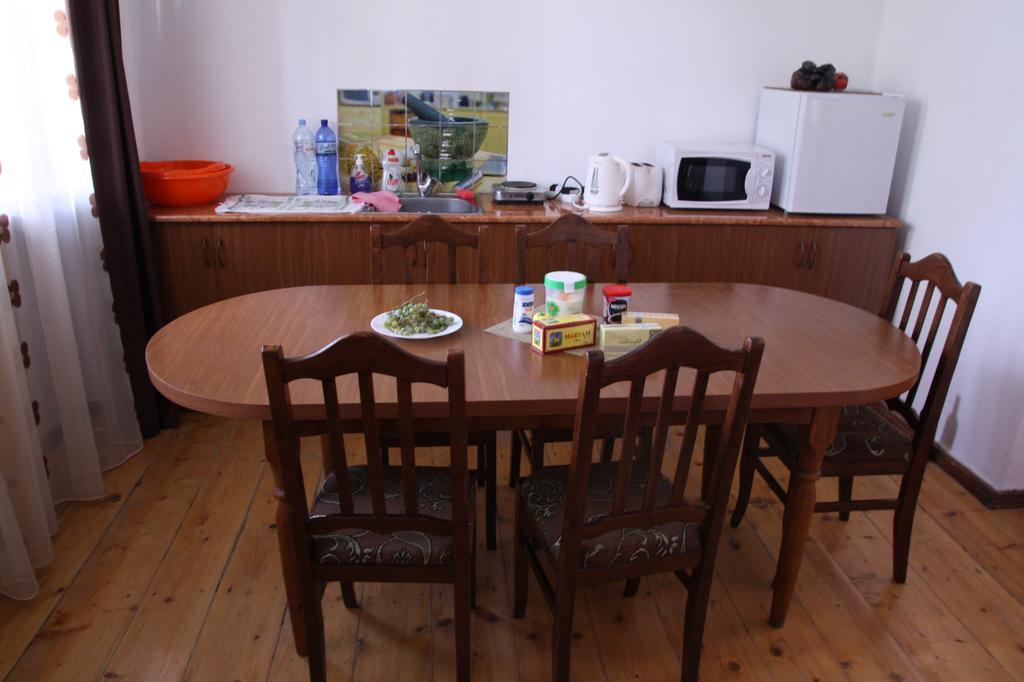 Gvirilas Sakhli Guest House Khashuri 外观 照片